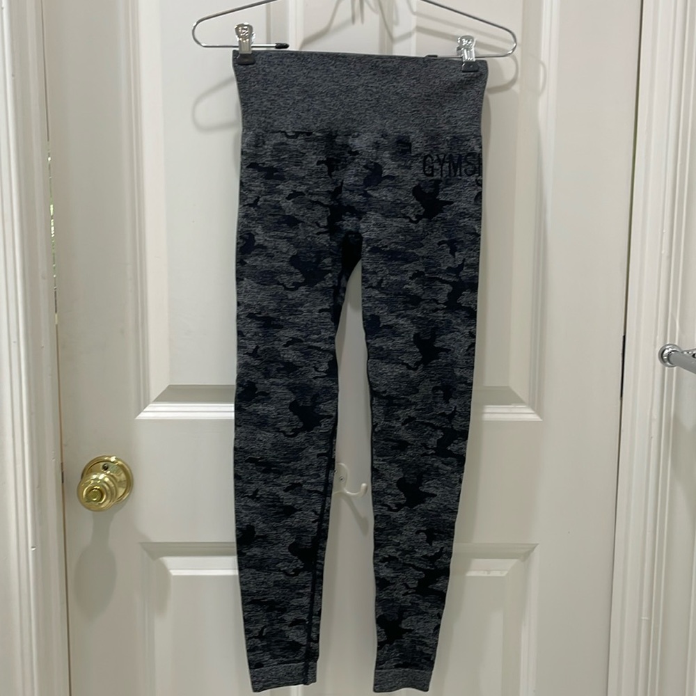 Small Knit Gymshark black/charcoal Camouflage Pattern Leggings